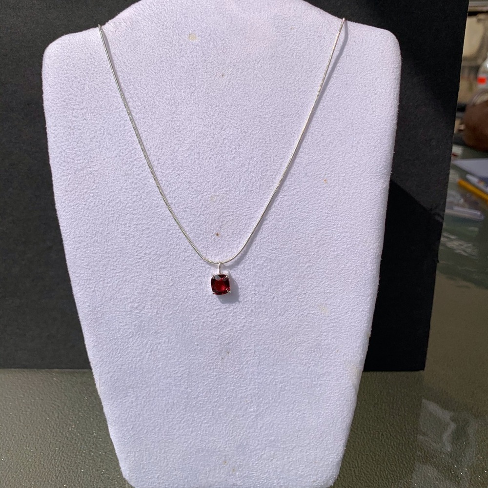 Sterling Silver Garnet Pendent With Chain